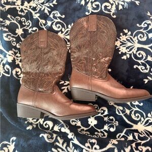 Rampage Black Textured Heel Boots